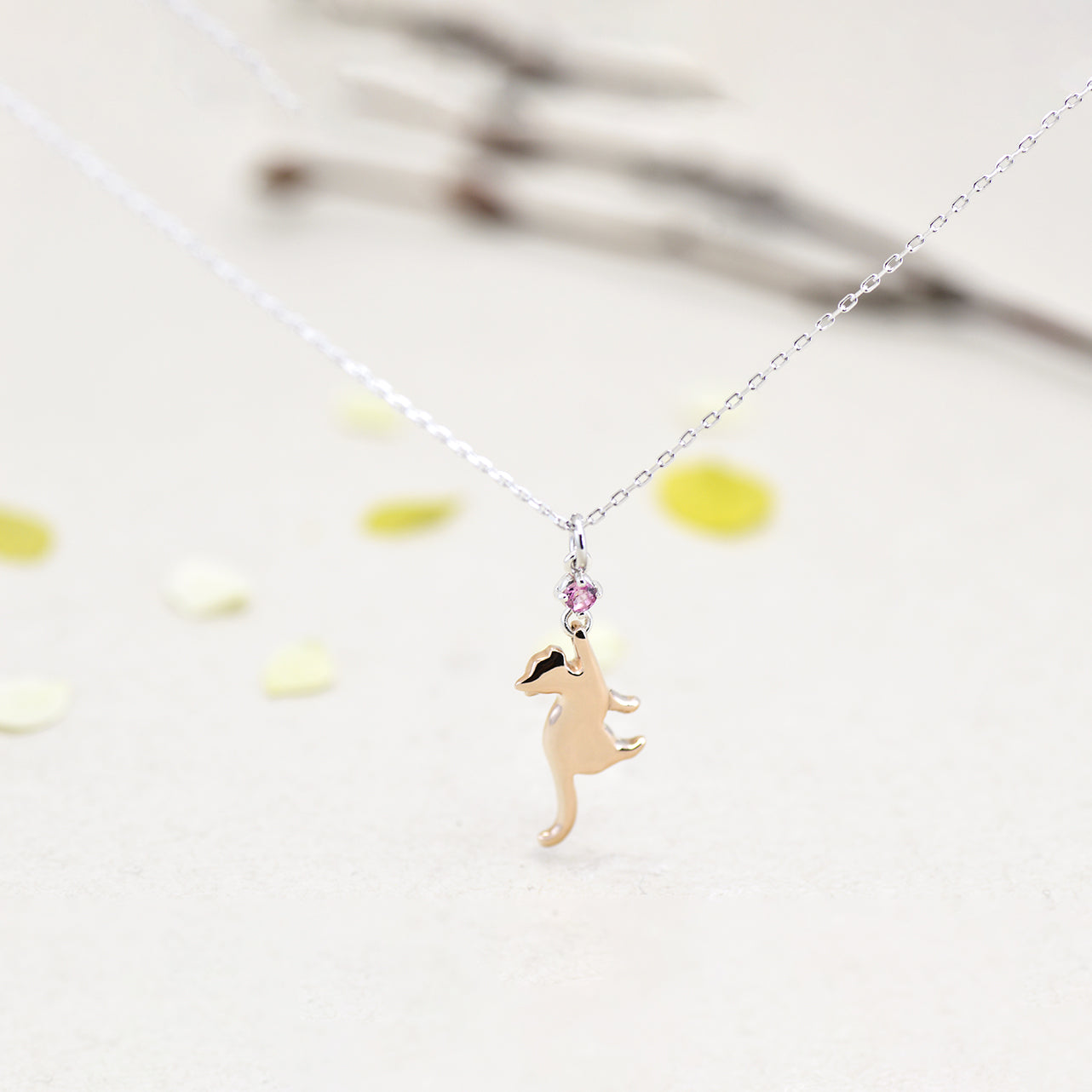 猫とお出かけネックレス