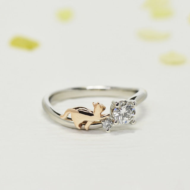 猫の招きエンゲージリング　天然ダイヤモンド 0.204ct Dカラー Vs2  3EX H&C