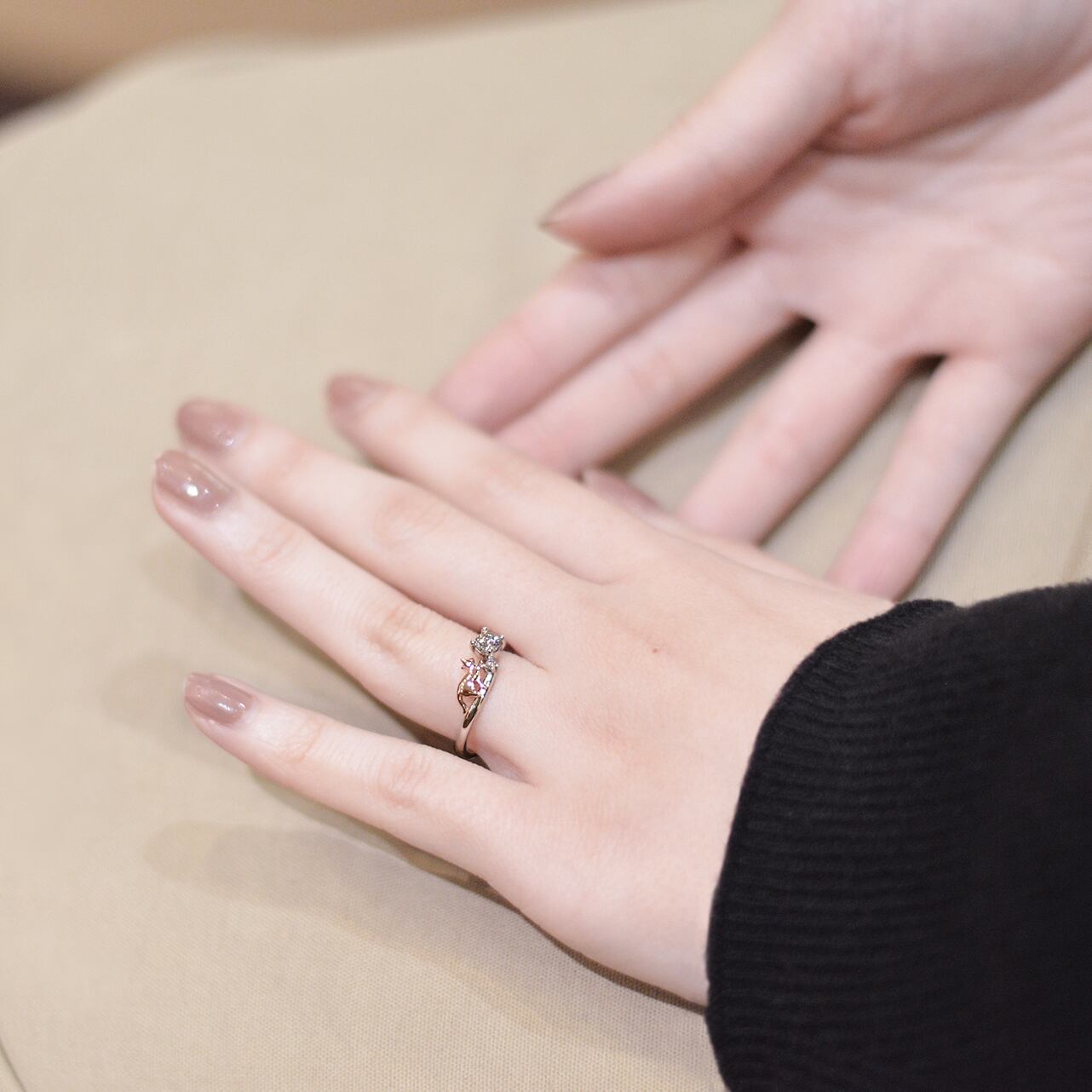 猫の招きエンゲージリング　天然ダイヤモンド 0.204ct Dカラー Vs2  3EX H&C