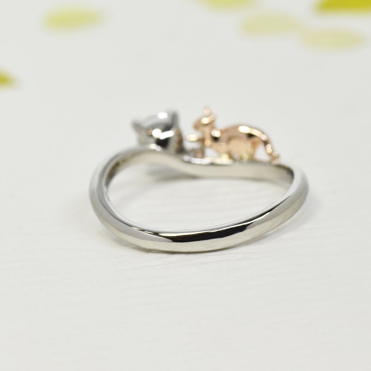 猫の招きエンゲージリング　天然ダイヤモンド 0.204ct Dカラー Vs2  3EX H&C