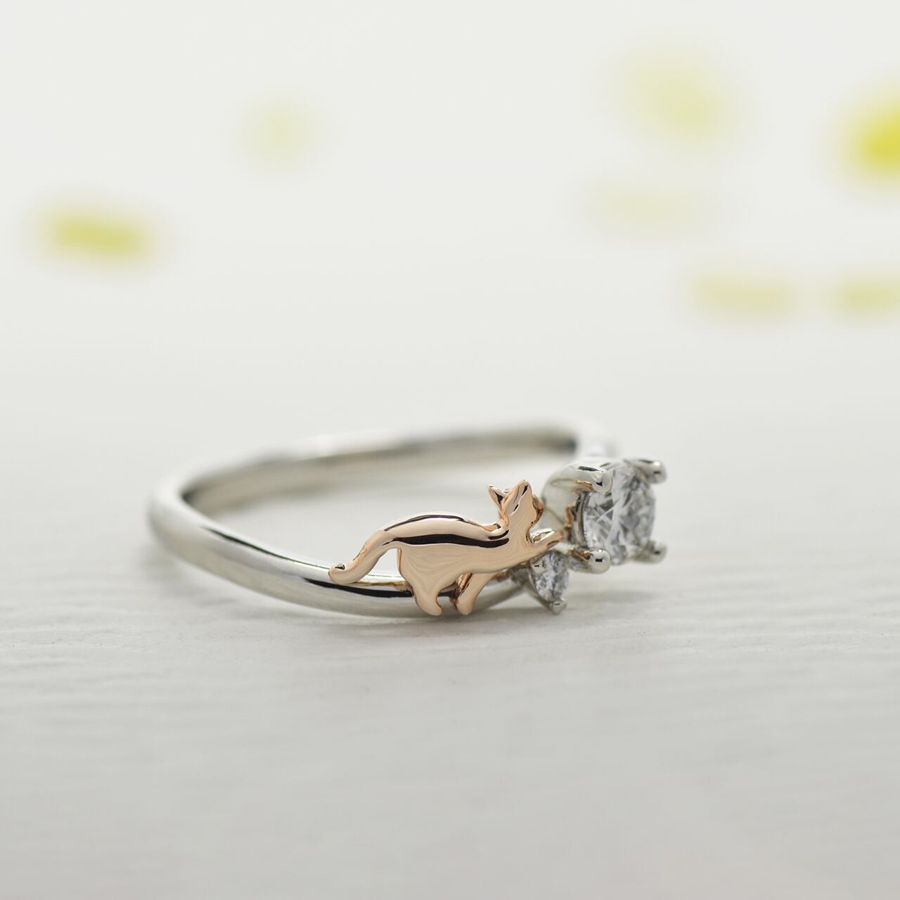 猫の招きエンゲージリング　天然ダイヤモンド 0.204ct Dカラー Vs2  3EX H&C