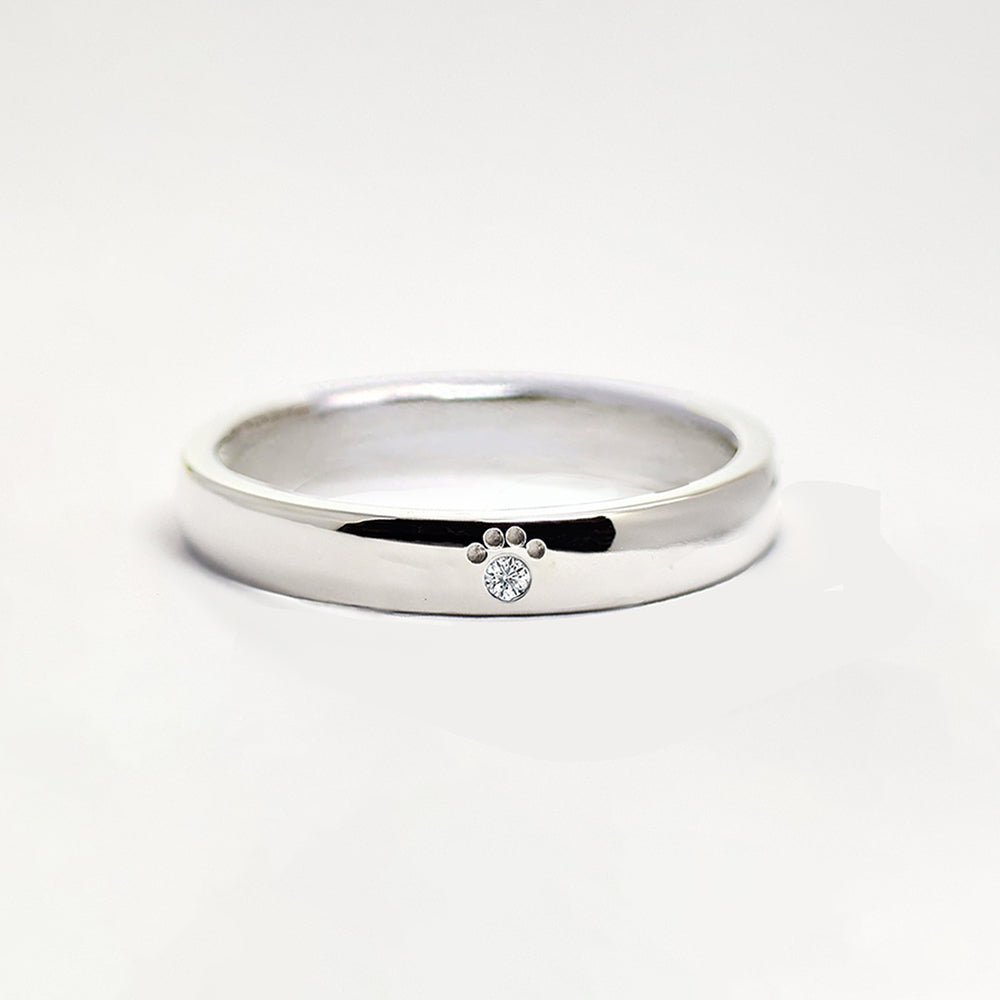 肉球とダイヤモンドのリング