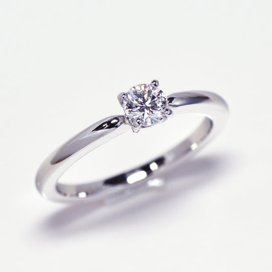 フォーシーズンズ  エンゲージリング　天然ダイヤモンド0.225ct  Fカラー Vs2  3EX H&C