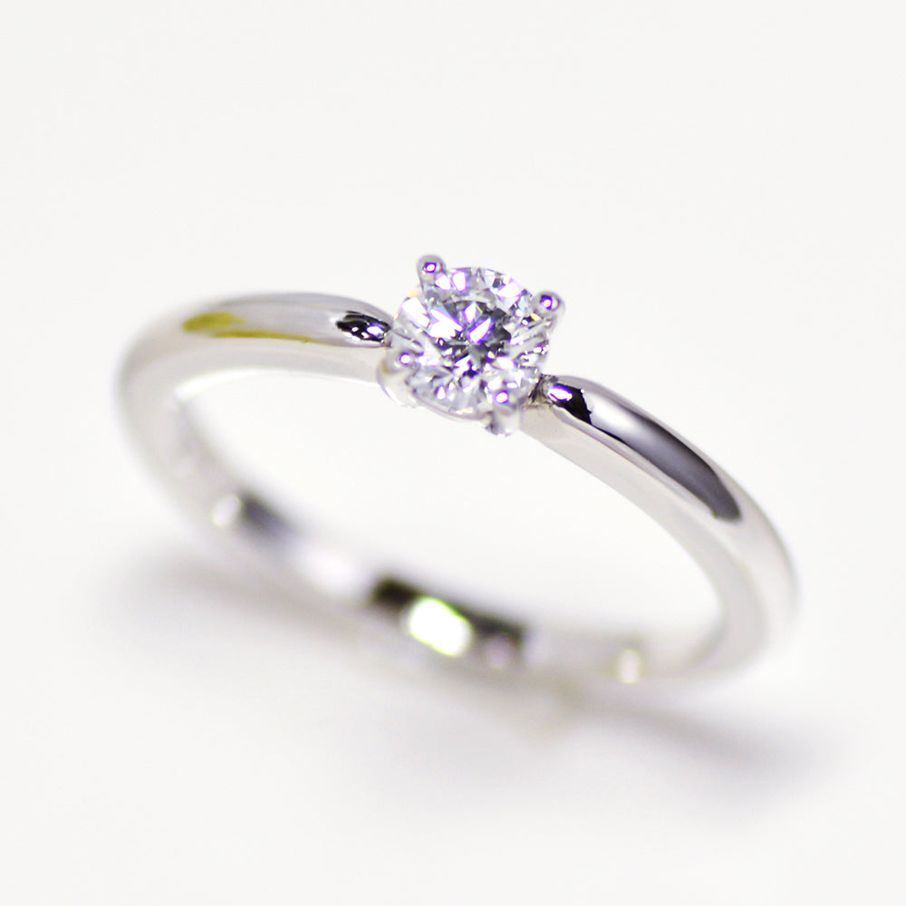 フォーシーズンズ  エンゲージリング　天然ダイヤモンド0.225ct  Fカラー Vs2  3EX H&C